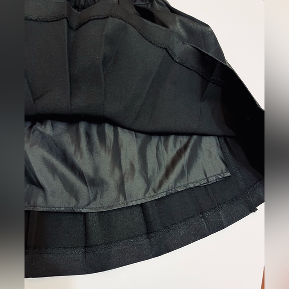 Listen Flavor Melty Star Line Pleated Skirt Blk/Wht - Picture 3 of 7